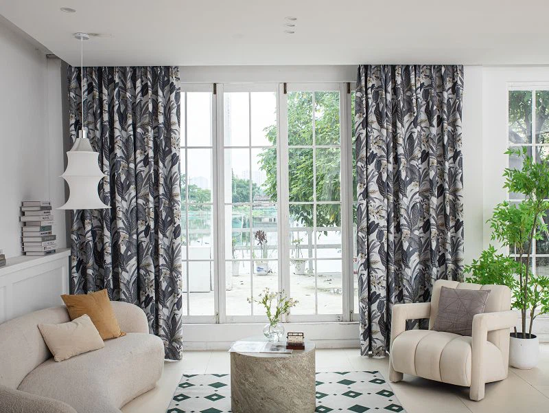 大きな葉柄プリントのミレーリネンカーテン生地